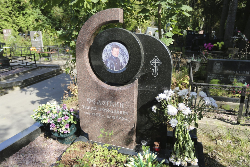 Составной памятник из двух видов гранита — работа №183