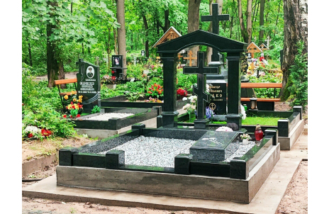 Мемориальный комплекс с крестом и куполом — работа №381