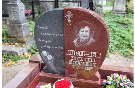 Двойной памятник из розового и серого гранита в форме “скалы“ — работа №97