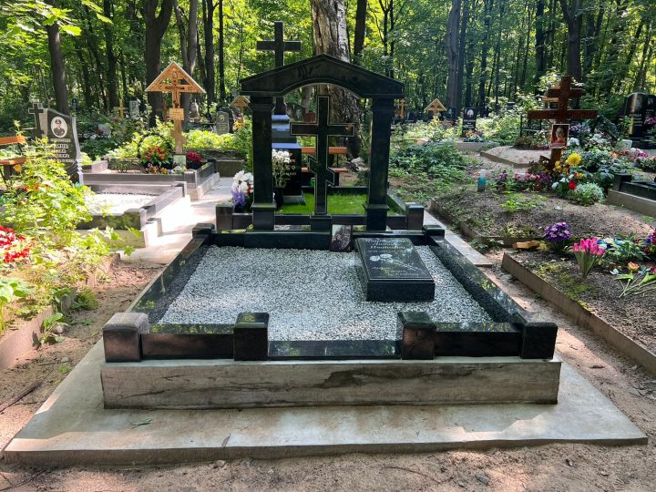 отзыв о работе monumentspb.ru